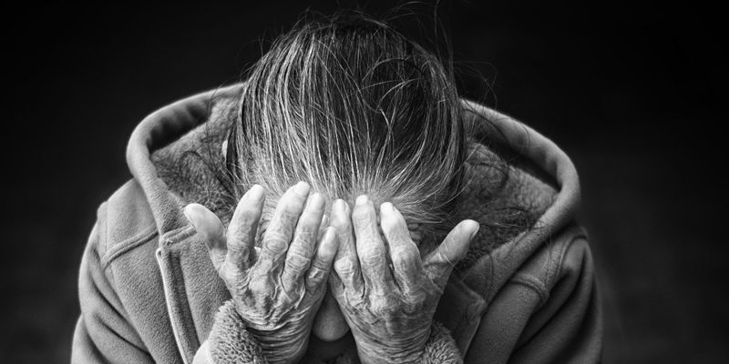 stress_capelli bianchi