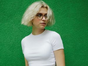 La moda e i capelli bianchi